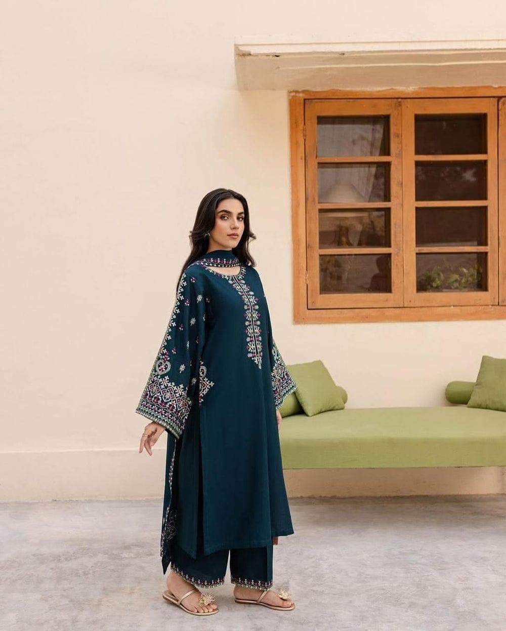 Pakistani women's luxury lawn suit - MASHAL EMBROIDERY 3PC