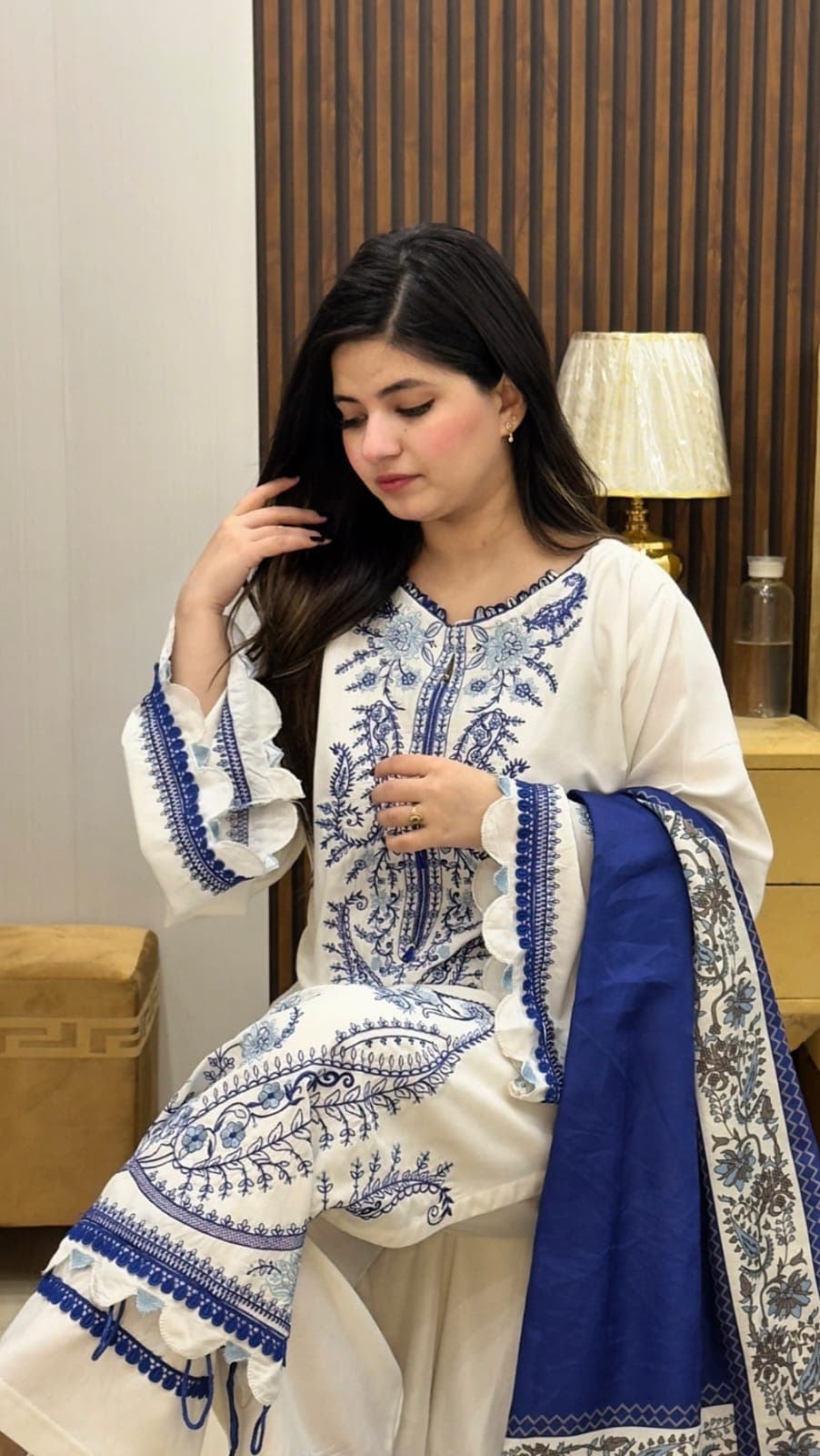 Pakistani women's festive chiffon suit - FANA EMBROIDERED 3PC (SHAWL)